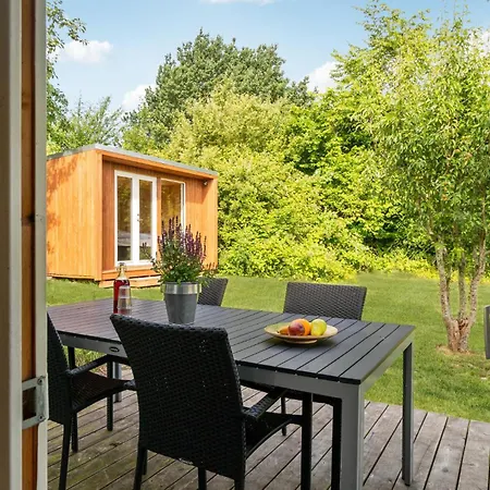 2 Bedroom Amazing In Prázdninový dům *