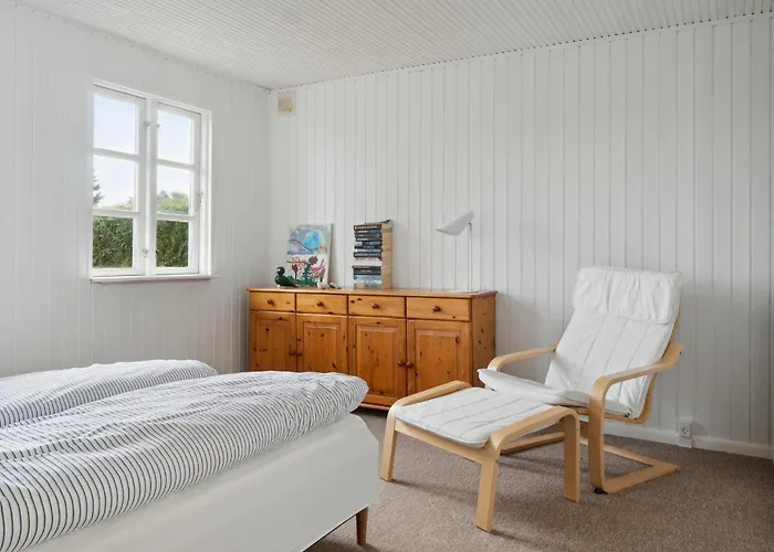 2 Bedroom Stunning In Semesterbostad *