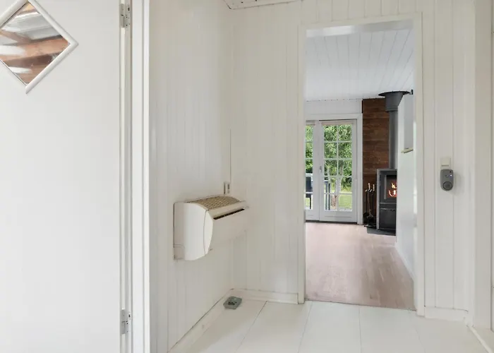 2 Bedroom Stunning In *